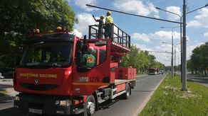 Lublin: Druty zwisały nad ulicą. Dwaj kierowcy ich nie zauważyli