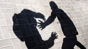 W 2018 roku w całym kraju liczba przestępstw popełnianych w szkołach podstawowych wzrosła z 1714 do 2411 przypadków. Statystyka obejmuje m.in. kradzieże oraz przestępstwa przeciwko nauczycielom (znieważenie funkcjonariusza publicznego). W ciągu ostatnich dwóch lat o ponad połowę wzrosła liczba zgłoszonych przypadków agresji. W pierwszych trzech kwartałach 2018 roku było ich 2,4 tys.