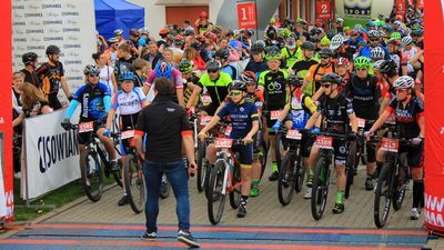 Maraton MTB w Puławach. Kilkuset kolarzy na starcie [zdjęcia]