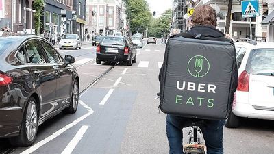 Uber Eats w Lublinie. Wiadomo kiedy wystartuje popularna usługa dowozu jedzenia