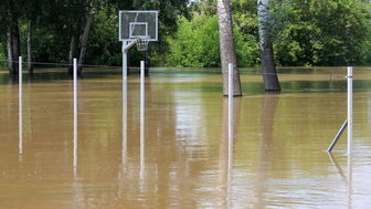Wisła w Puławach metr powyżej stanu alarmowego. Nowy alarm przeciwpowodziowy w woj. lubelskim