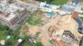 W tej części miasta nie ma żadnego publicznego żłobka, a rodzin z dziećmi przybywa równie szybko, co nowych bloków. Zaprojektowany dla parafii budynek mógłby przyjąć 93 dzieci