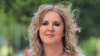 – W naszej katedrze jest bardzo dużo pasjonatek, które potrafią i chcą przełożyć naukę np. na patenty – mówi prof. Ewa Poleszak, szefowa Katedry Farmacji Stosowanej Uniwersytetu Medycznego w Lublinie