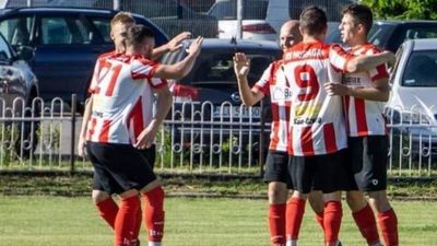 Piłkarze Huraganu mają powody do radości – awansowali do IV ligi
