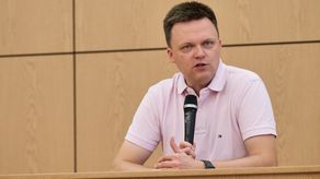 Darczyńcy wpłacają 5 lub 10 zł miesięcznie. Szymon Hołownia: "My z tych pięciozłotówek ratujemy 30 tys. ludzi rocznie"