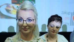 Anna Cąkała (po lewej)