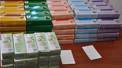 Wpadł z kremami z wyciągiem z pijawki lekarskiej i żółci niedźwiedzia