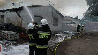 Pożar w Kraśniku. Na miejscu 10 zastępów straży pożarnej [ZDJĘCIA]