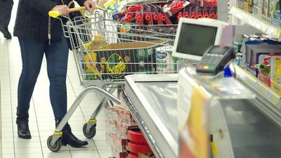 Zarzuty kradzieży w krasnostawskich dyskontach usłyszały trzy kobiety w wieku 42-44 lat