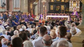 Pogrzeb arcybiskupa seniora Bolesława Pylaka. "Był otwarty, bliski, po prostu ojcowski"