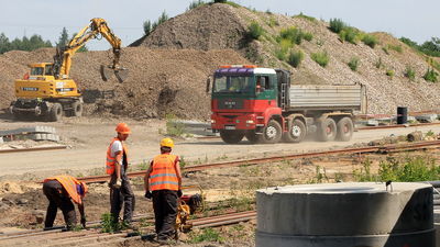 Prace na budowie linii kolejowej Lublin - Warszawa wznowione. Na pociągi poczekamy do jesieni [zdjęcia]