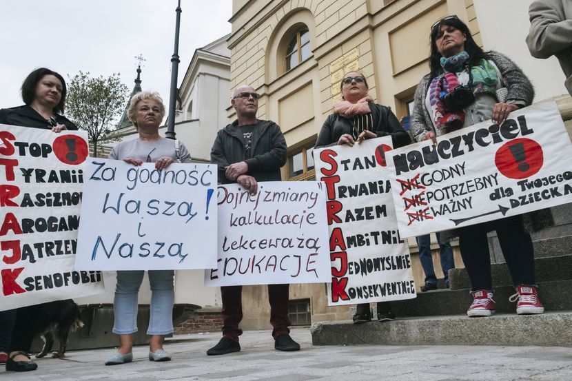 Manifestacja poparcia dla lubelskich nauczycieli. Kwiecień 2019 rok<br />
