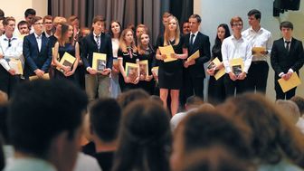 Laureaci i finaliści. 225 uczniów dostało stypendia i nagrody [zdjęcia]