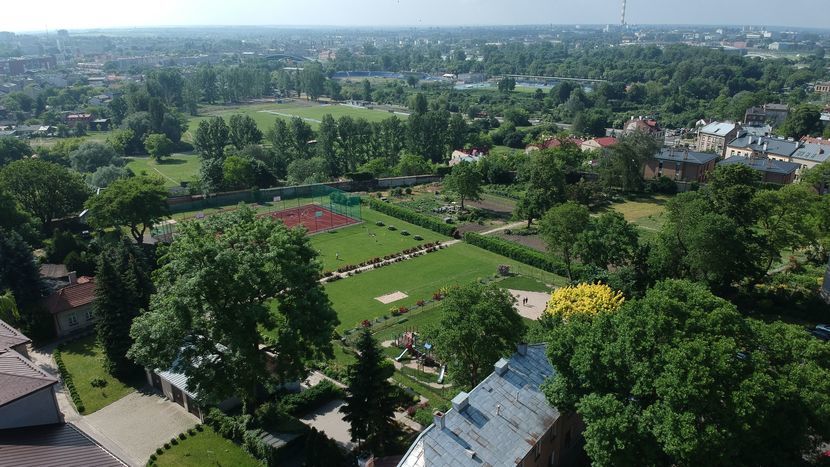 W Lublinie zachowany, jako ogród użytkowy, wciąż częściowo uprawiany, jest ogród przy dawnym klasztorze brygidek, obecnie urszulanek. 