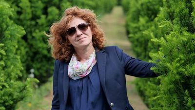 Monika Komsta przyznaje, że jej drzewa są jak dzieci puszczone w świat. – Często jadę i oglądam, jak sobie radzą – mówi właścicielka szkółki w Klementowicach