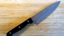 Wujek zabił kuzyna, zadał mu kilkanaście ciosów nożem