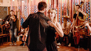 Lublin: Tradycyjna potańcówka na działkach [zdjęcia]