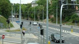 Analizowana jest możliwość wyznaczenia ciągu pieszo-rowerowego po północnej stronie Drogi Męczenników Majdanka od Wrońskiej do Łęczyńskiej