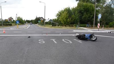 Wypadek na obwodnicy Radzynia Podlaskiego. Zginął 41-latek na motorowerze [zdjęcia]