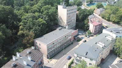 Leszczyńskiego 20. Aktualna siedziba urzędników. Do wyburzenia