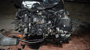 Kierowca BMW wjechał w lawetę i infinity. To, co zrobił chwilę po wypadku zszokowało policjantów [zdjęcia]