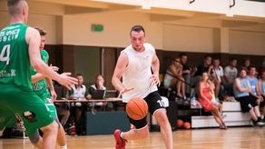 Łukasz Kędziora zaliczył swój czwarty występ w meczu Gortat Teamu z reprezentacja Wojska Polskiego
