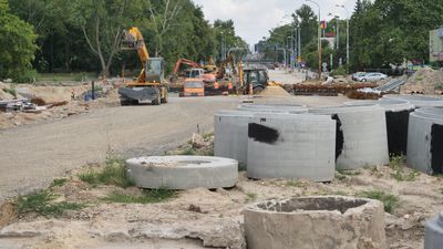 Powstaje nowy most w ciągu ul. Fabrycznej. Za tydzień będą go betonować