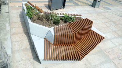 Lublin: 86 tys. zł za miejski mebel. Już można siadać [zdjęcia]