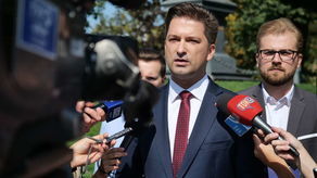 PiS ogłosił "jedynki". Sylwester Tułajew i Jacek Sasin liderami list w Lubelskiem [wideo]