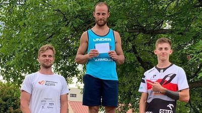 Karol Serwin (w środku) wywalczył kolejny w swojej karierze tytuł mistrza Polski
