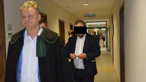 Proces wikarego będzie się toczył za zamkniętymi drzwiami. 