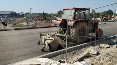Lublin: Koło Gali pojawił się już asfalt. Czy drogowcy wyrobią się w terminie?