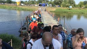 Most pontonowy połączył Polskę i Ukrainę. Już po raz ostatni [zdjęcia]