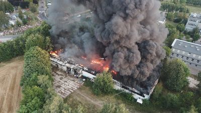 Pożar na Felinie. Strażacy podsumowali akcję gaśniczą. "Przyczyny wyjaśniać będzie policja"