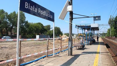 Prace trwają m.in. na stacji w Białej Podlaskiej
