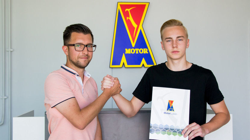 Dawid Brzozowski jeszcze w czerwcu podpisał swój pierwszy, profesjonalny kontrakt z Motorem Lublin