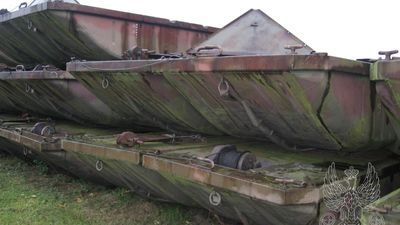 Na sprzedaż jest m.in. zespół pontonowy