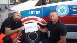 LSM: Kobieta weszła na barierkę i chciała skoczyć z balkonu. Oni ją uratowali