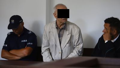 Kobieta próbowała tamować krew ręcznikiem. Stanisław M. w tym czasie uciekł z mieszkania