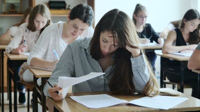 Stworzenie nowej podstawy było konieczne ze względu na wydłużenie nauki w szkołach średnich dla absolwentów ośmioklasowych podstawówek