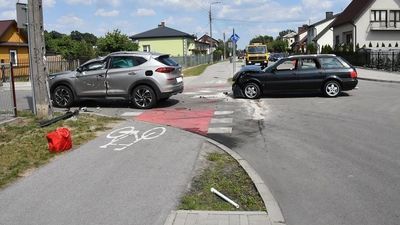 Biała Podlaska: Kierowca hyundaia wyjechał wprost pod audi