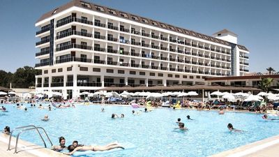 Najczęściej wybieramy wypoczynek w hotelach czterogwiazdkowych w opcji all inclusive