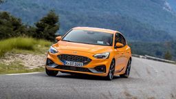 Nowy ford focus ST. 280 koni mechanicznych ma zapewnić wrażenia
