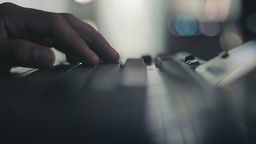 Urzędnik pisze o „podludziach”, których trzeba "wysłać na wysypisko". Prokurator umarza sprawę