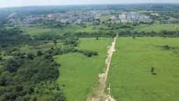 Właściciel górek czechowskich dostał już pozwolenie na budowę boisk do siatkówki plażowej i piłki nożnej oraz ustawienie drewnianych ław i stolików do gier planszowych. Przeciwnicy zabudowy górek twierdzą, że pozwolenie wydano zbyt szybko i niesłusznie