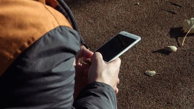 Lubelskie: Tajemniczy mężczyzna wydzwania do chłopców. Ojciec wziął słuchawkę, usłyszał że chodzi o seks oralny