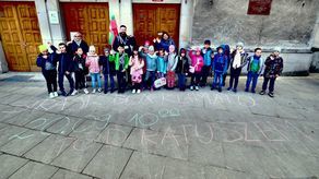 W Lublinie o piątkowym strajku przypominają m.in. kolorowe napisy na chodnikach