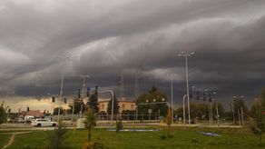 Burzowe chmury na północy od Lublina