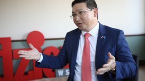 – Kazachstan ma długookresową strategię rozwoju kraju do 2050 roku. Dążymy do wejścia do 30 najbardziej rozwiniętych krajów świata, teraz jesteśmy w pierwszej „pięćdziesiątce” – mówi ambasador Margułan Baimukhan