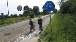 Z nowej ścieżki w Wytycznie korzystają także dzieci dojeżdżające rowerami do szkoły